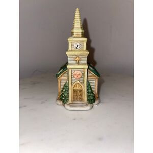Vintage 1992 Handpainted Porcelain Christmas Bisque Olde Town‎ Village Church